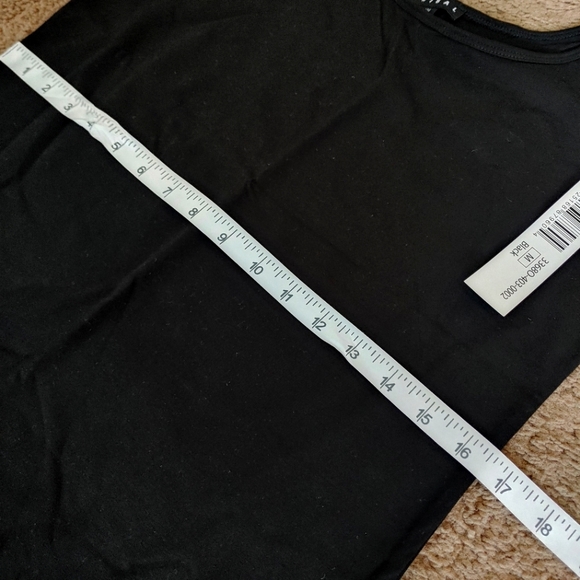 🖤 Black Tank Top 🖤 - Picture 5 of 5